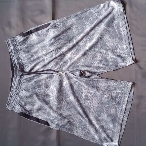 AND1 Training Shorts Gray Athletic Sports Basketball - Picture 1 of 9